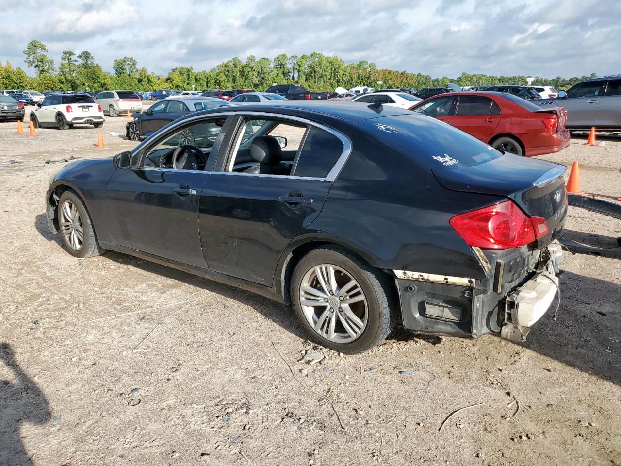 INFINITI G37 Base