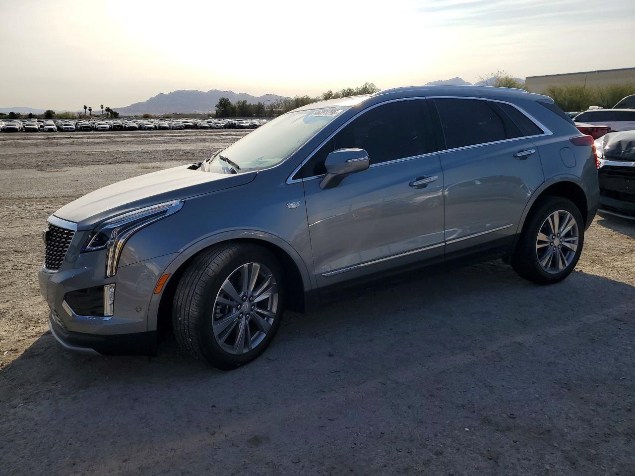 Salvage Cadillac XT5 Image