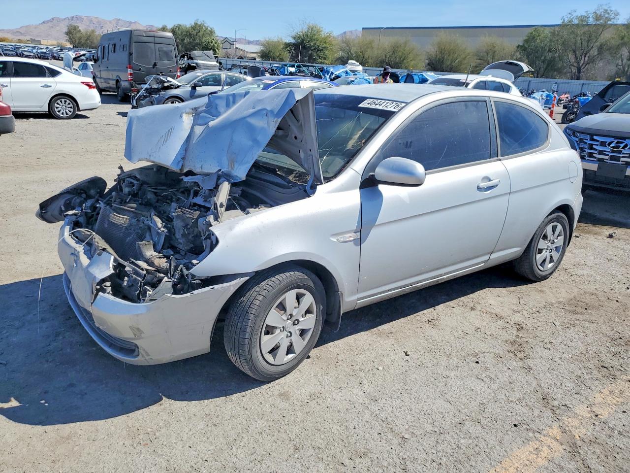 Salvage Hyundai ACCENT Image