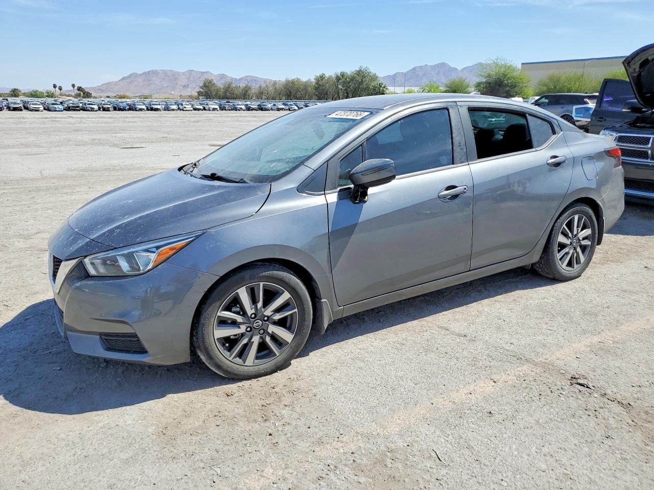 Salvage Nissan Versa Image