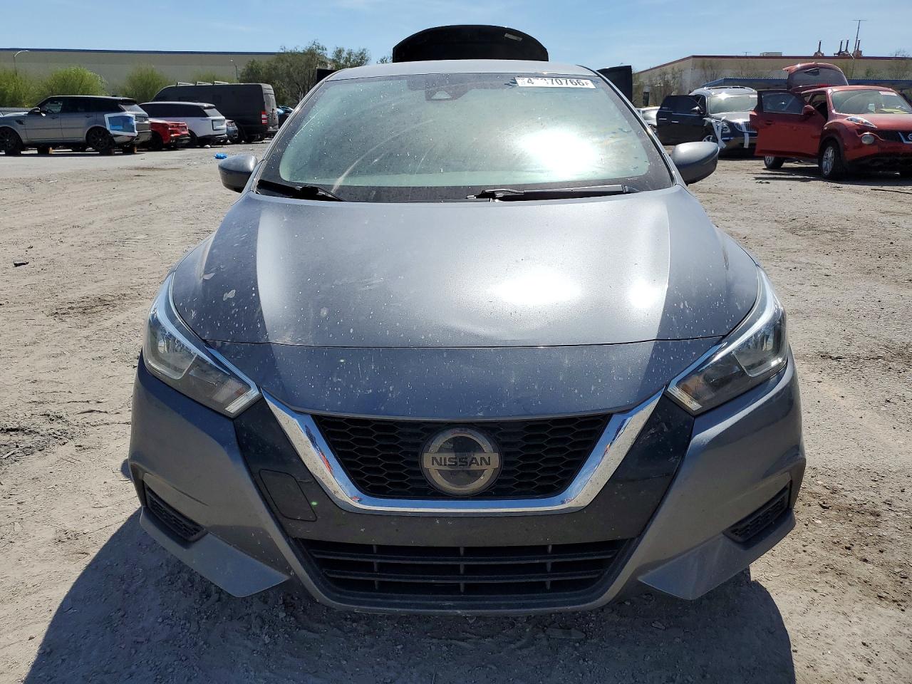Nissan Versa Sv