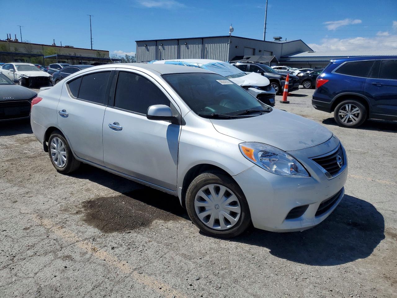 Nissan Versa