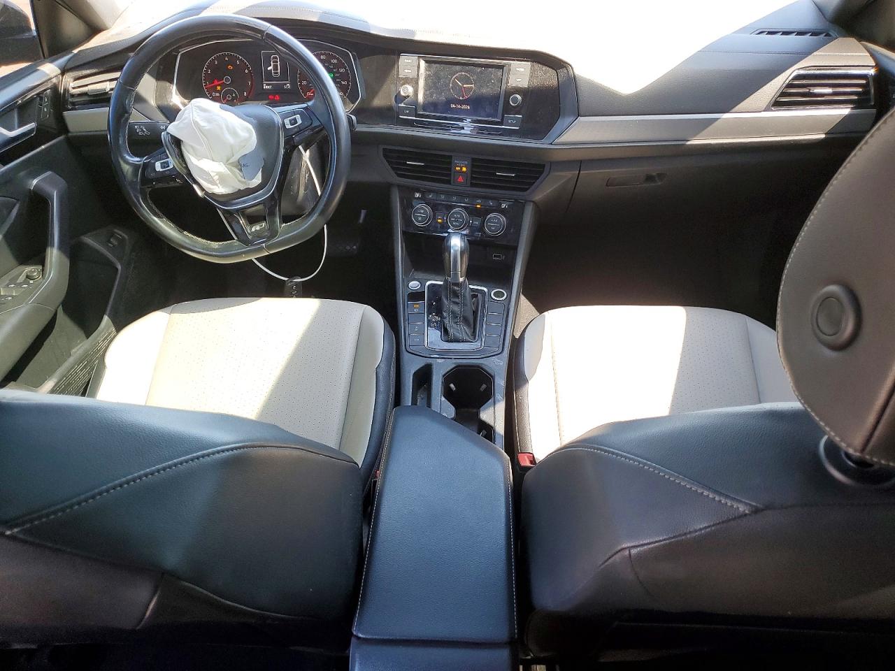 Volkswagen Jetta S