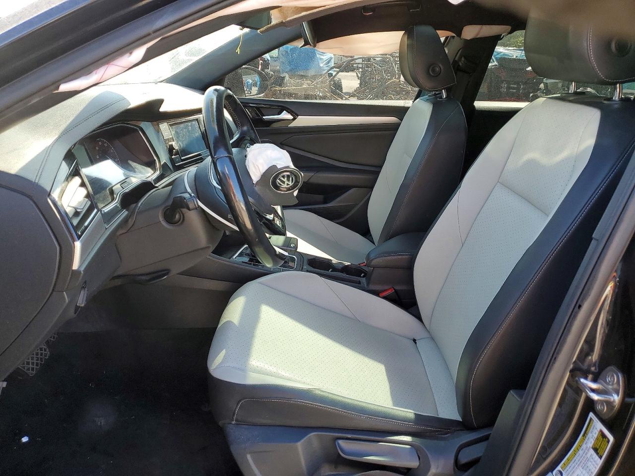 Volkswagen Jetta S