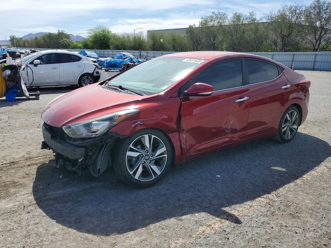 Salvage Hyundai ELANTRA Image