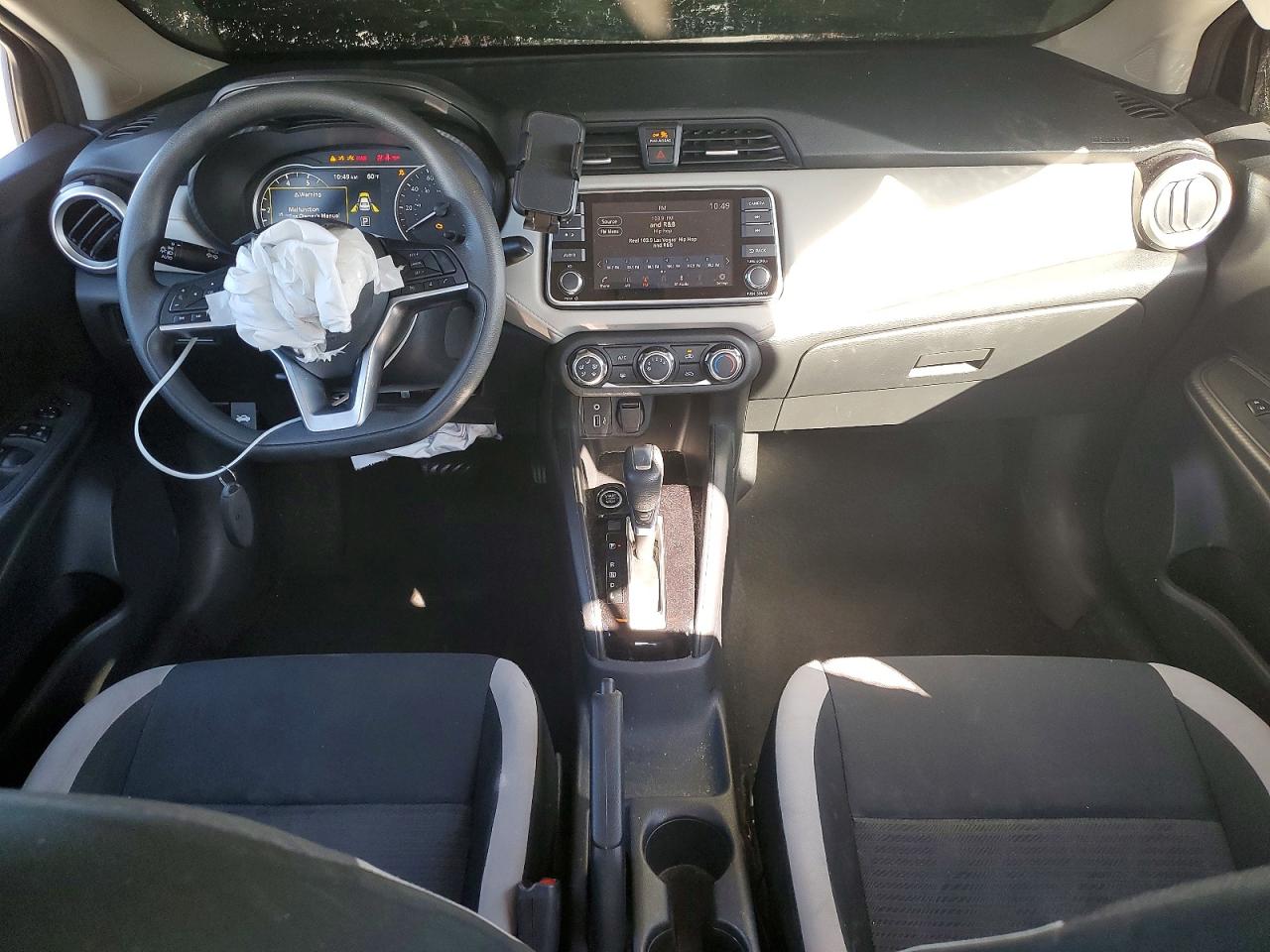 Nissan Versa Sv