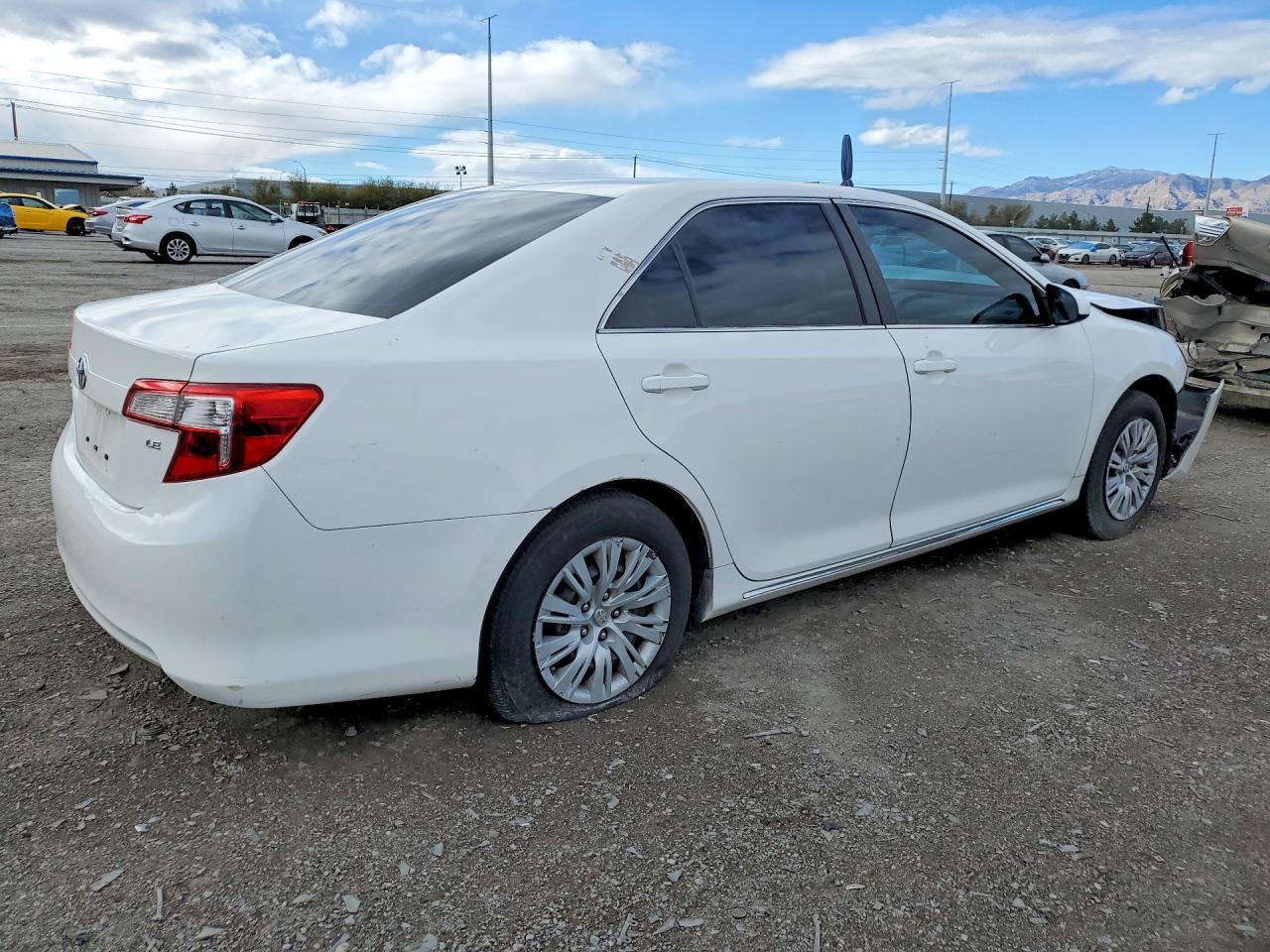 Toyota Camry Le