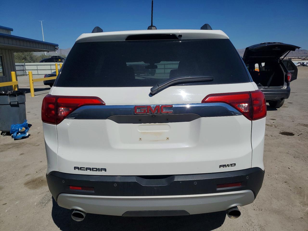 GMC Acadia