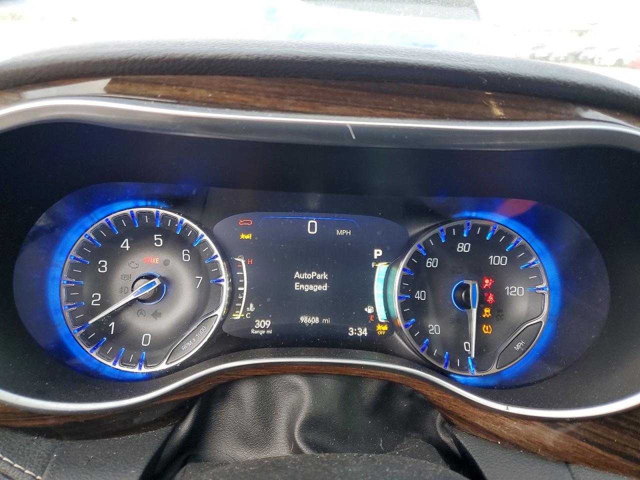 Chrysler Pacifica Limited