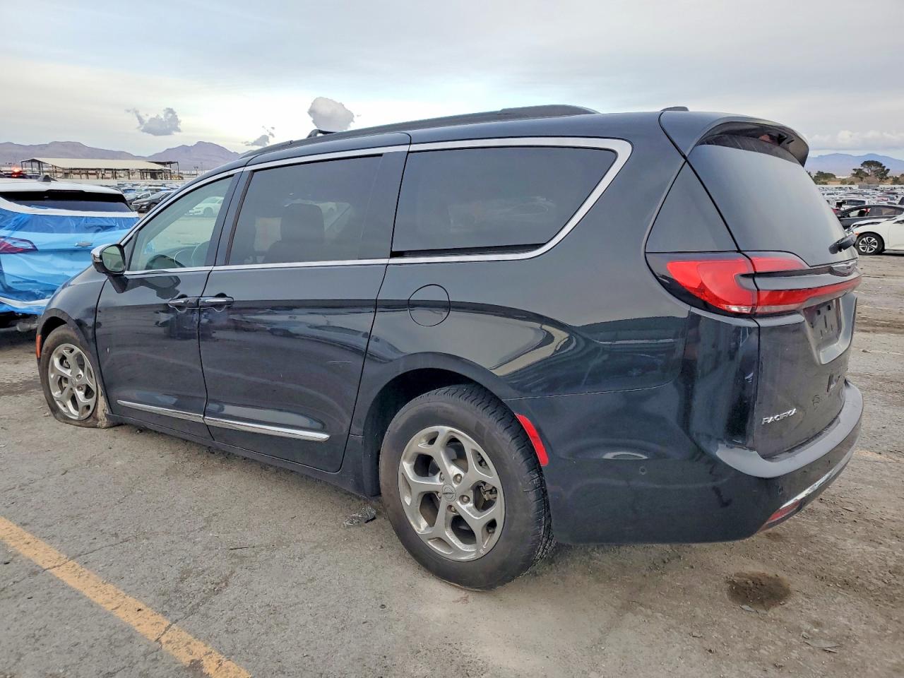 Chrysler Pacifica Limited