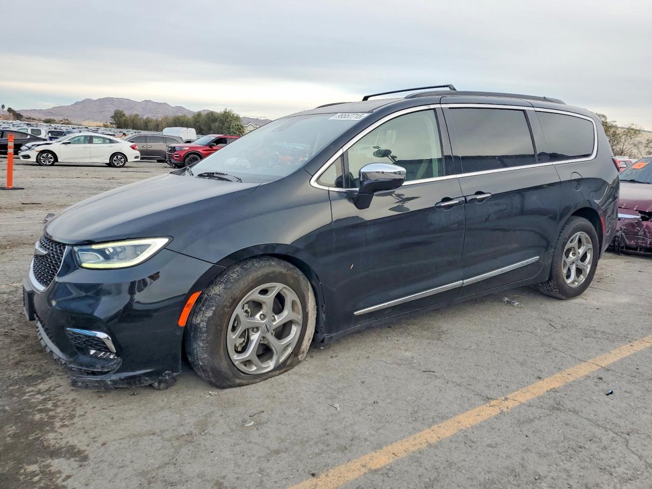 Salvage Chrysler Pacifica Image