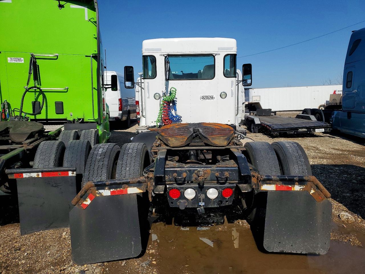 Kenworth T330