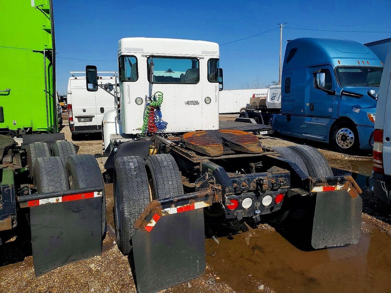 Kenworth T330