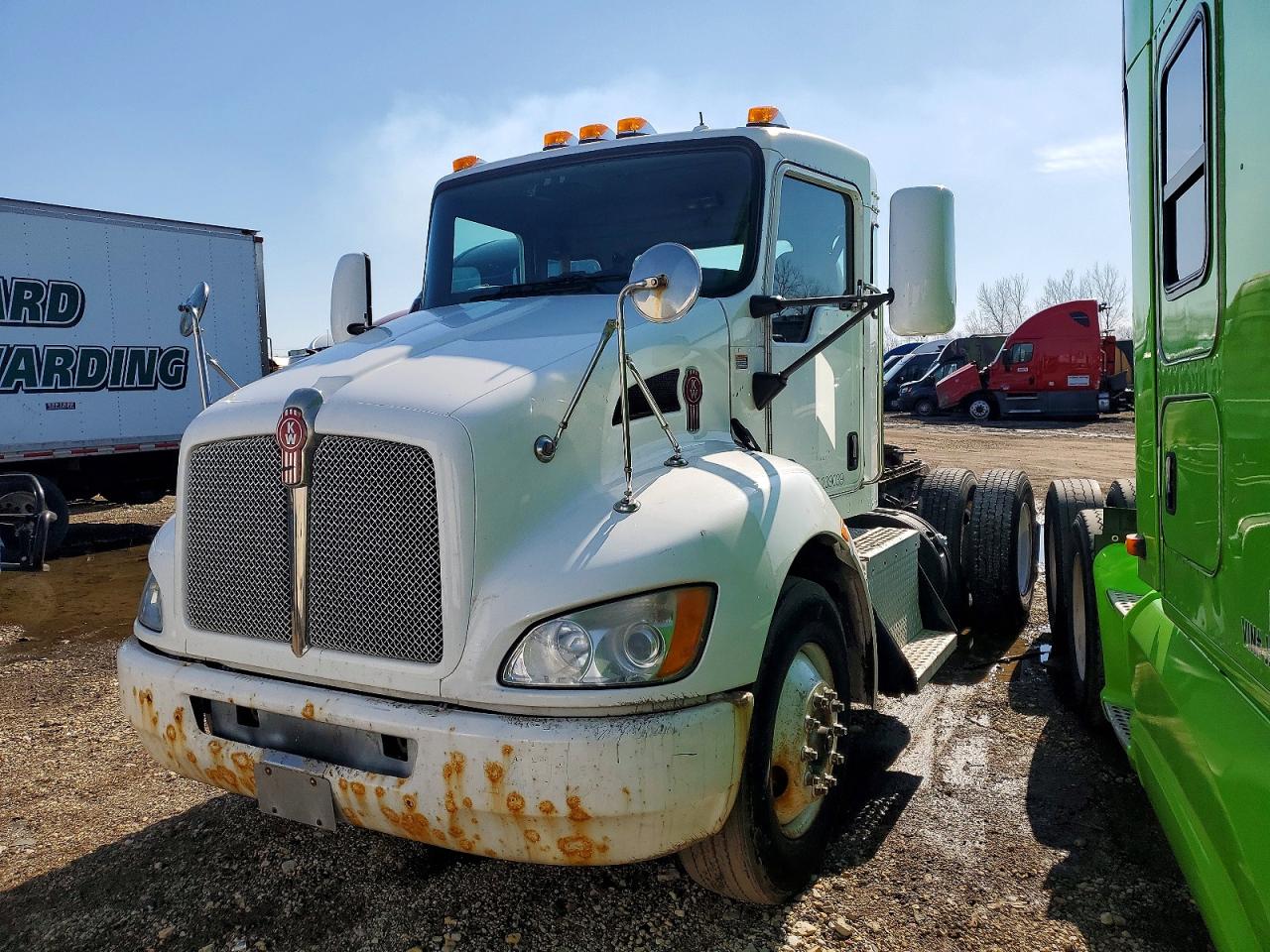 Kenworth T330