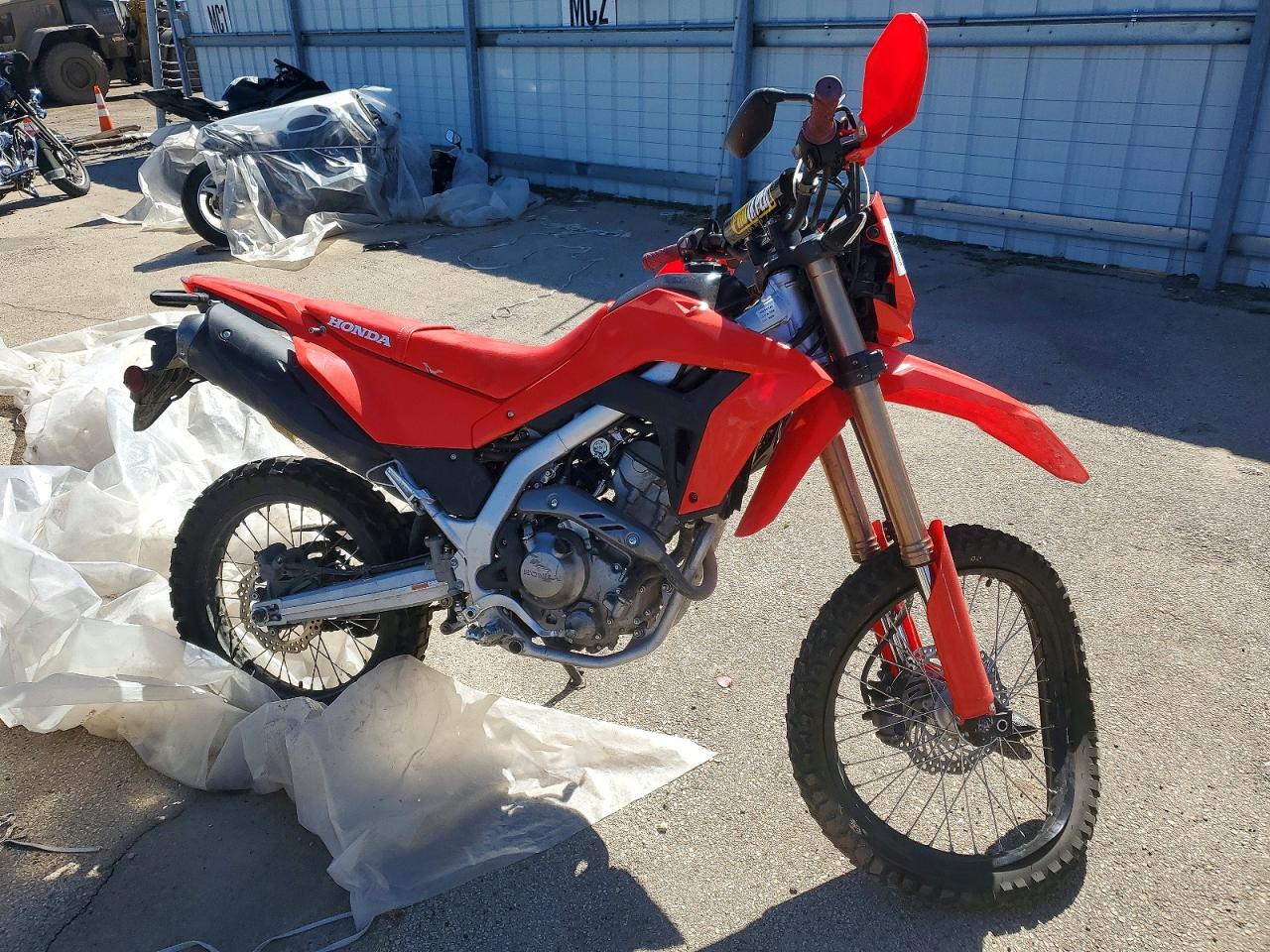 Salvage Honda Crf Cycle Image
