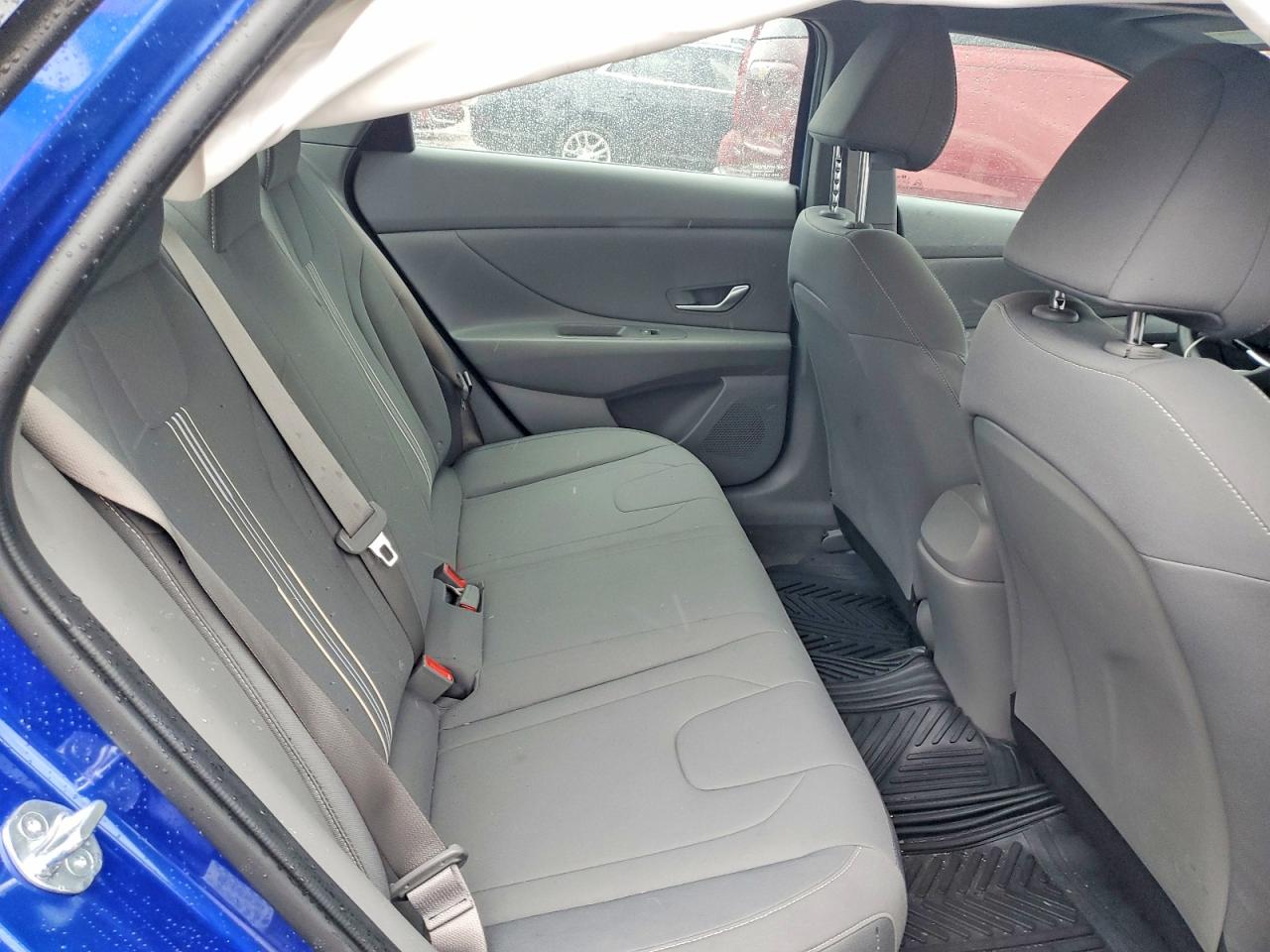 Hyundai ELANTRA Blue