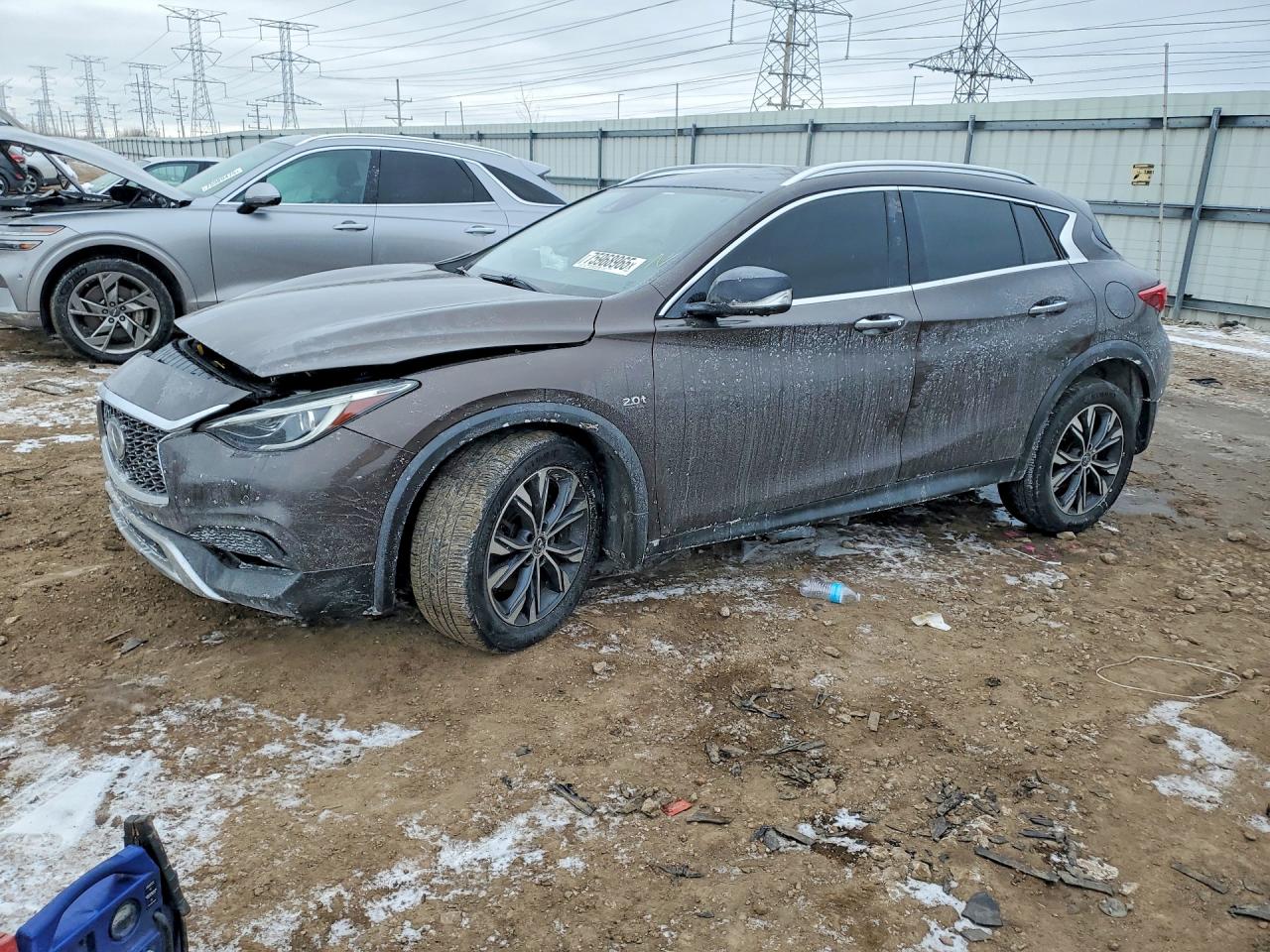 Salvage INFINITI Qx Image