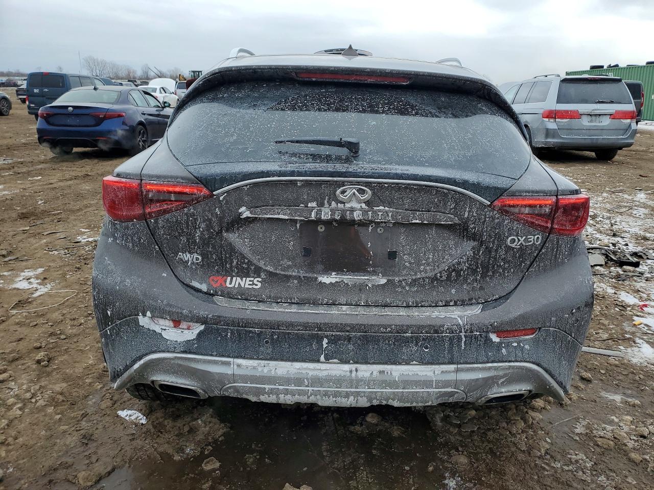 INFINITI Qx Premium