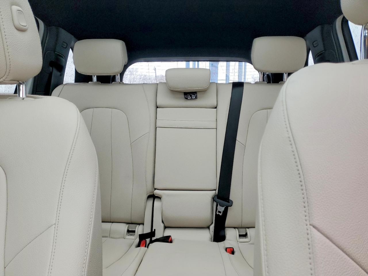 Mercedes-Benz GLB 250