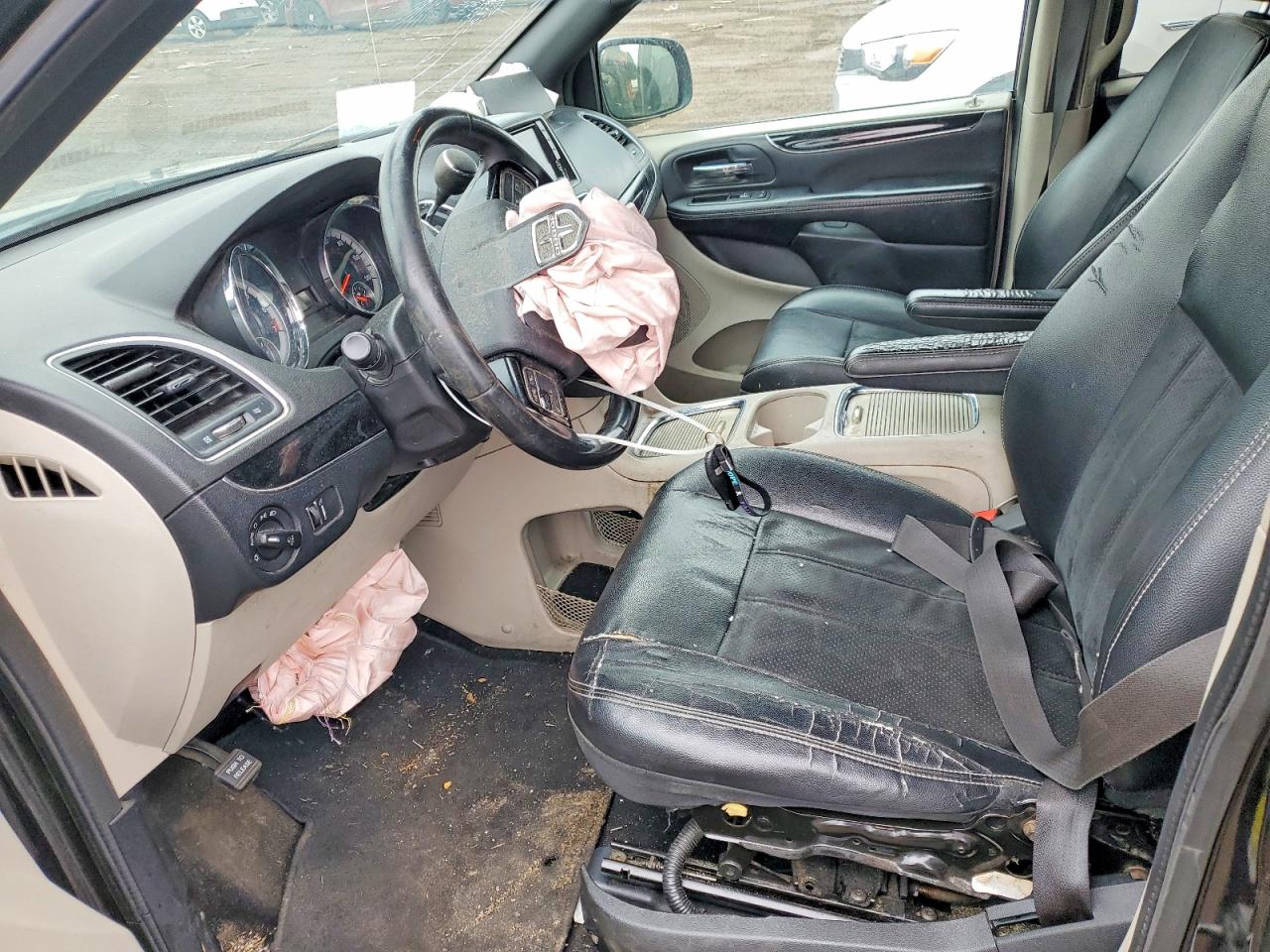 Dodge Caravan Sxt