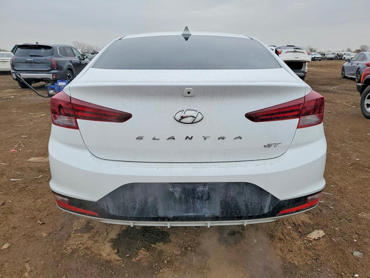 Hyundai ELANTRA Sel