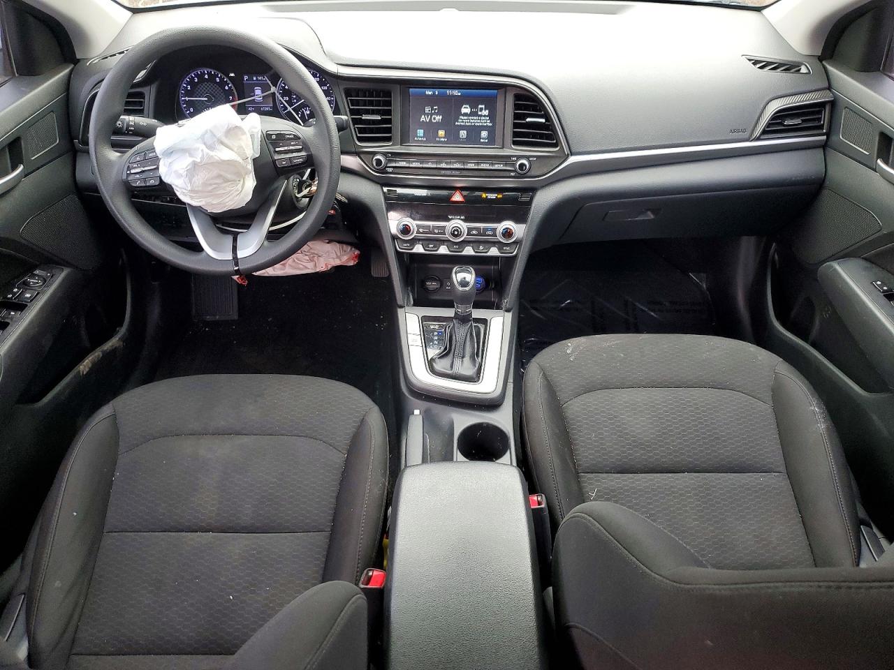 Hyundai ELANTRA Sel