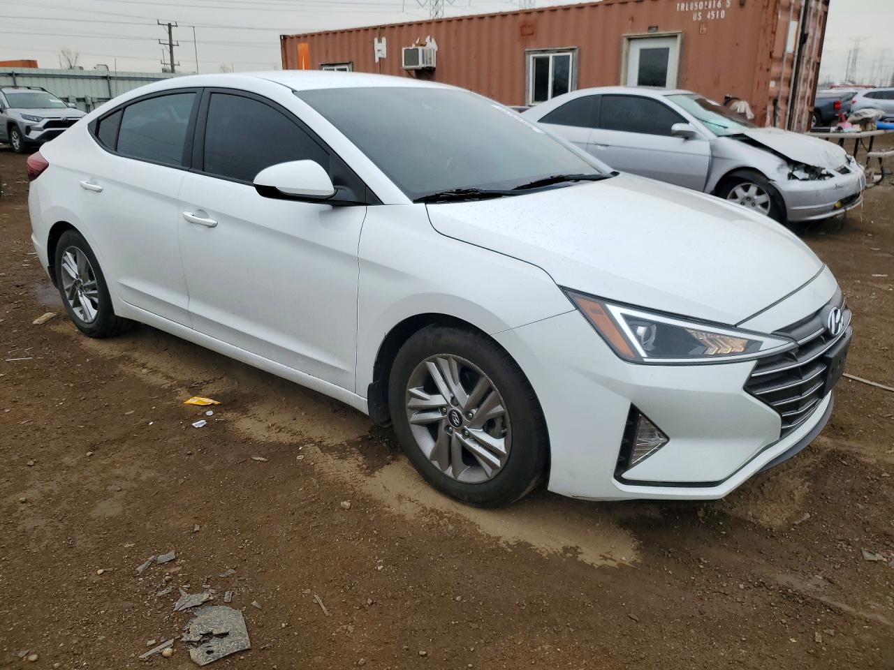Hyundai ELANTRA Sel