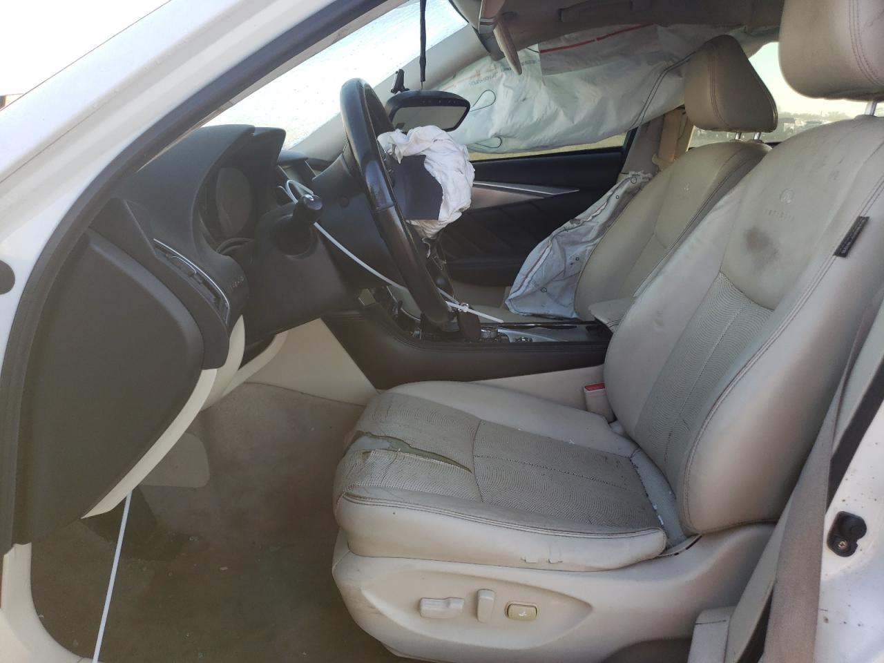 INFINITI Q50 Base