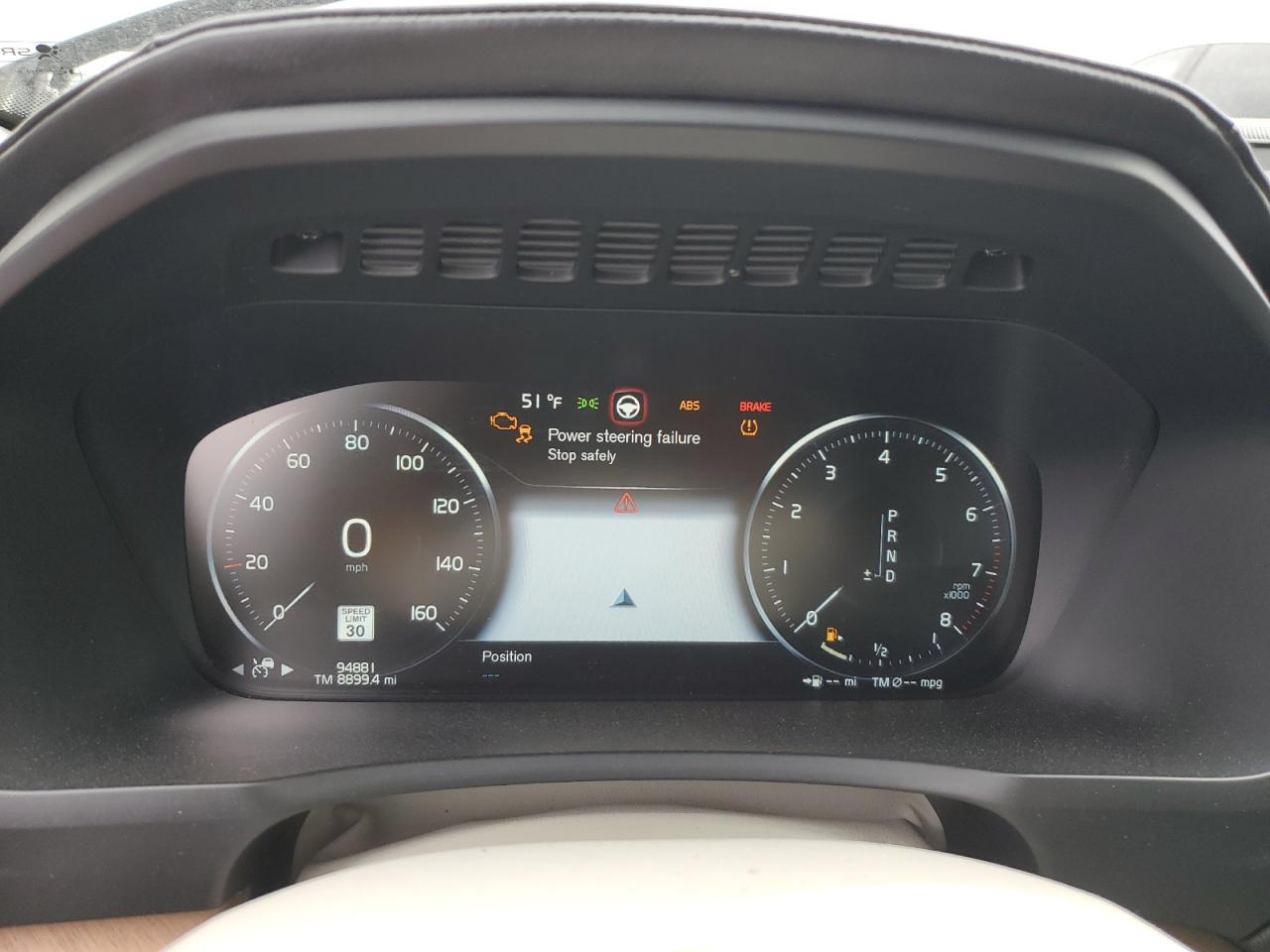 Volvo XC90 T6
