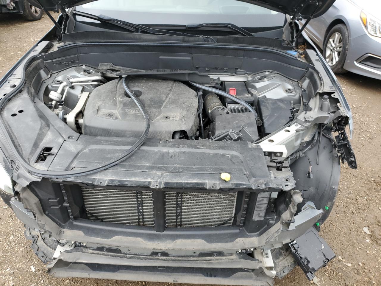 Volvo XC90 T6