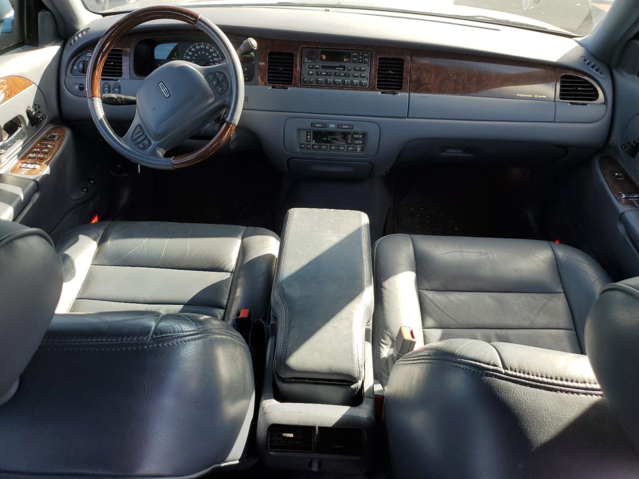Lincoln Towncar Signature