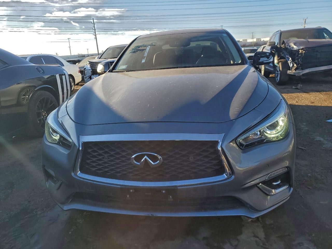 INFINITI Q50 Luxe