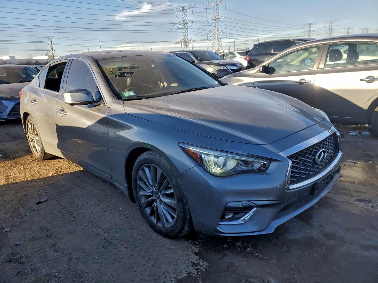 INFINITI Q50 Luxe