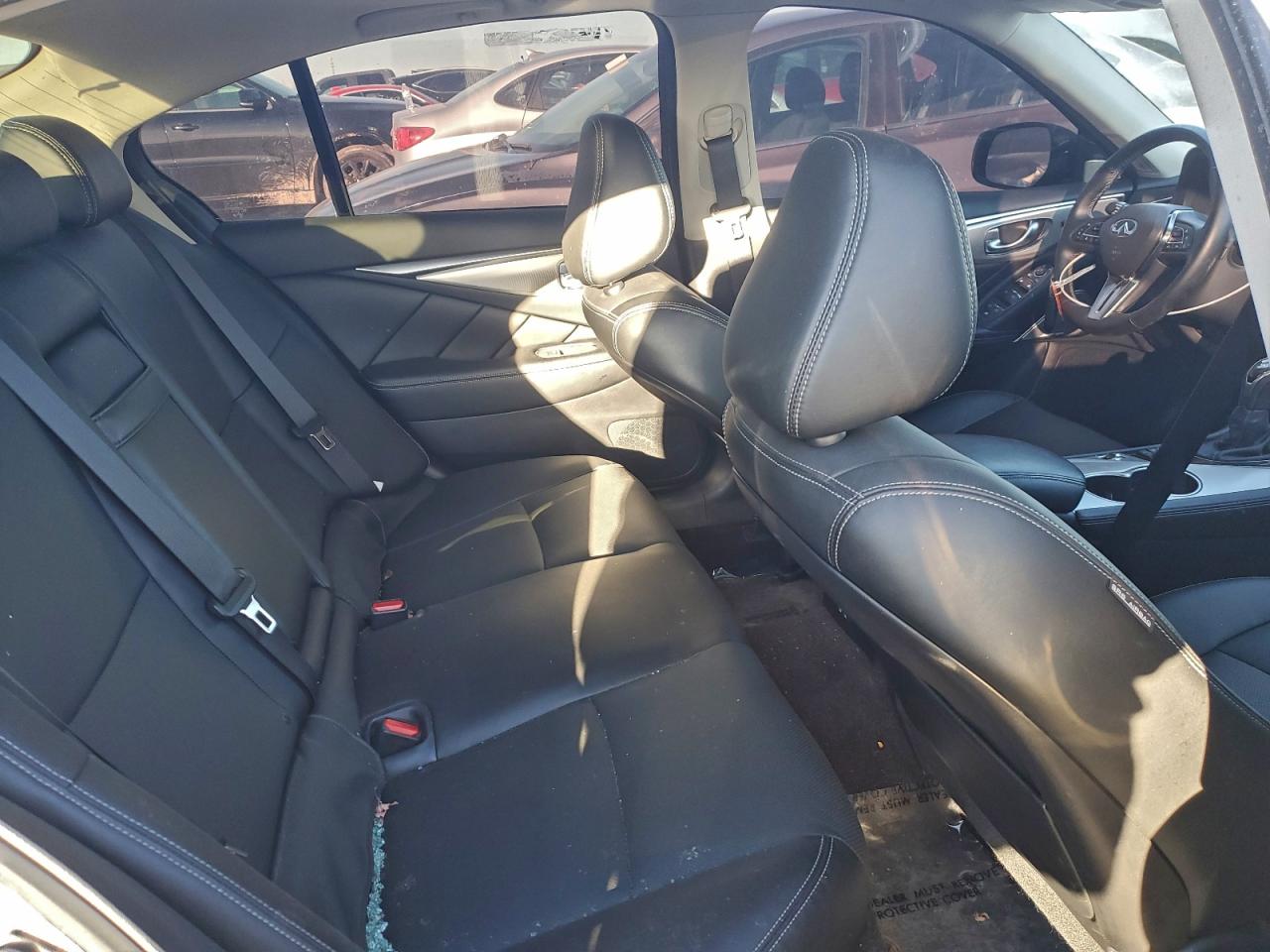 INFINITI Q50 Luxe