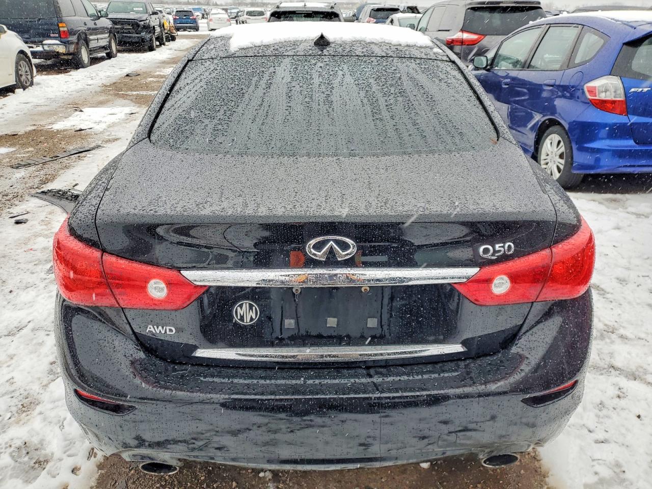 INFINITI Q50 Premium