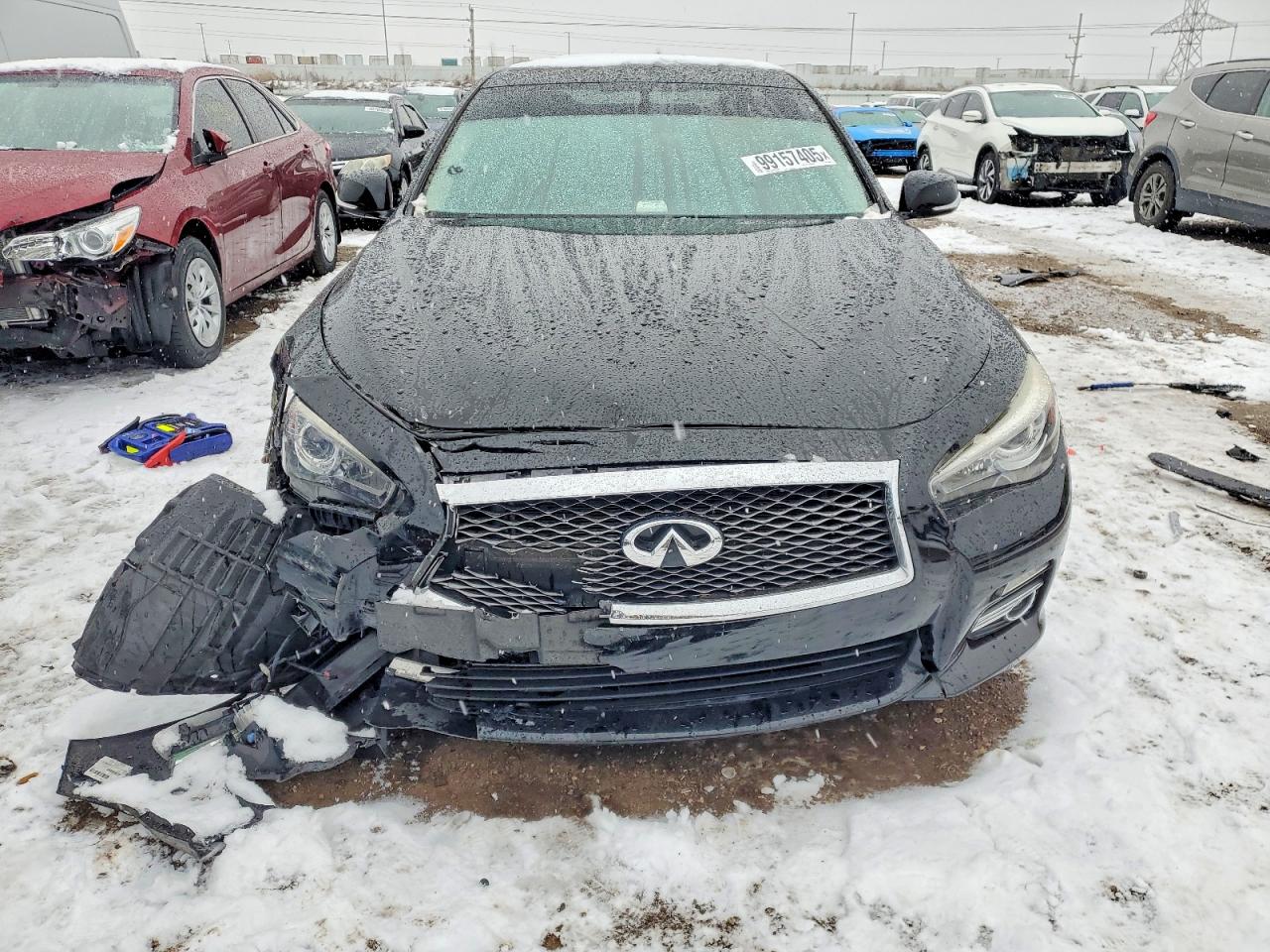 INFINITI Q50 Premium