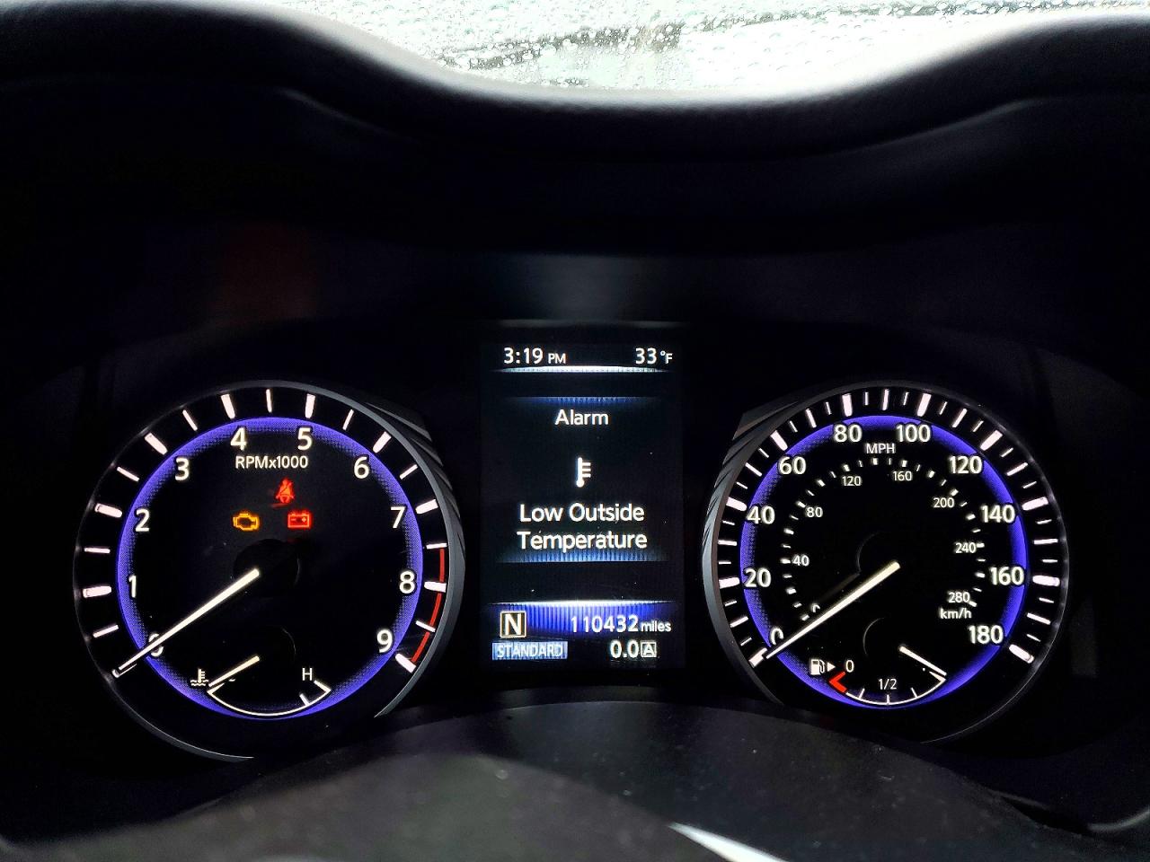 INFINITI Q50 Premium