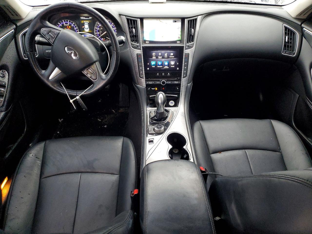 INFINITI Q50 Premium