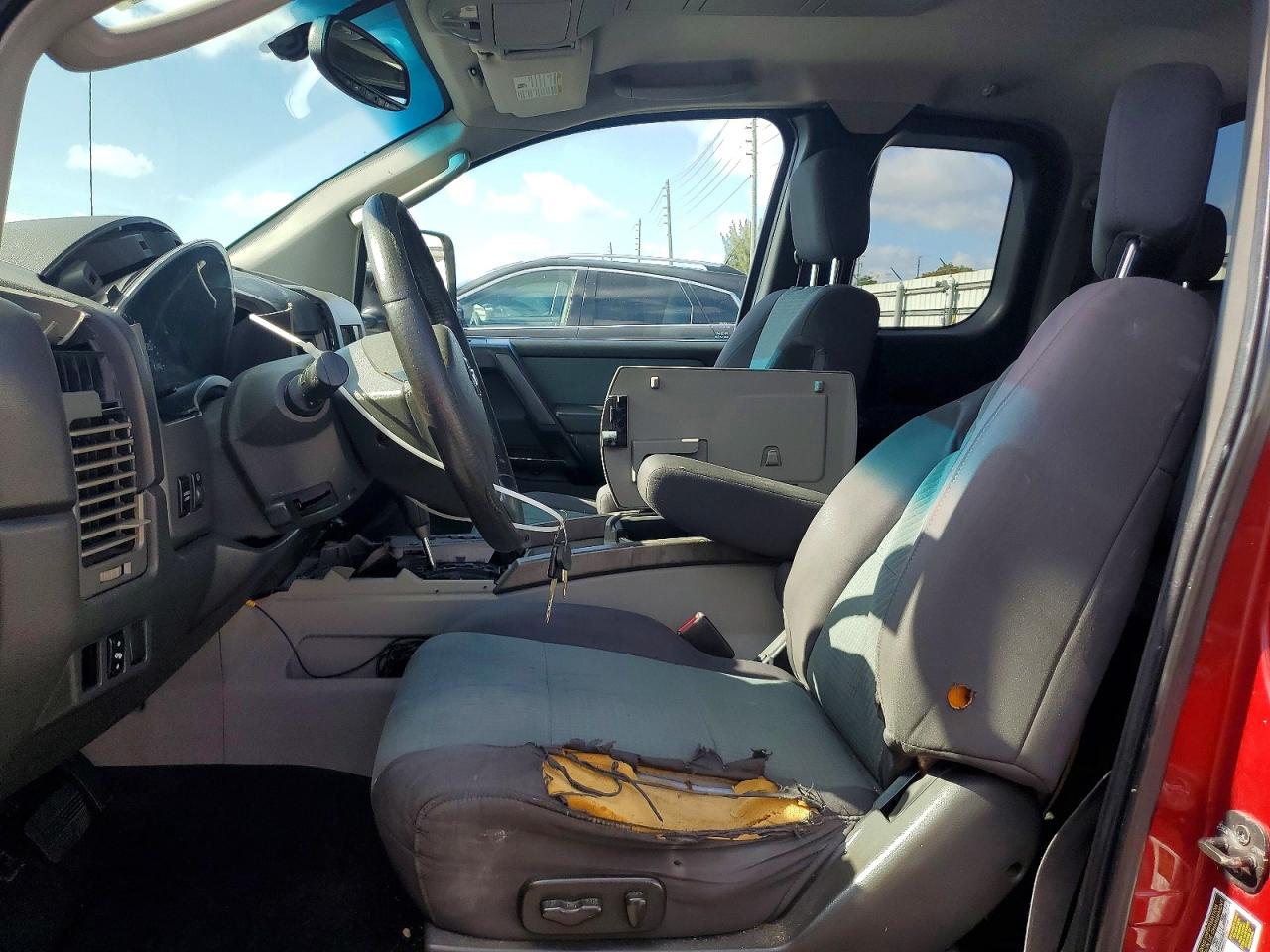 Nissan Titan Xe
