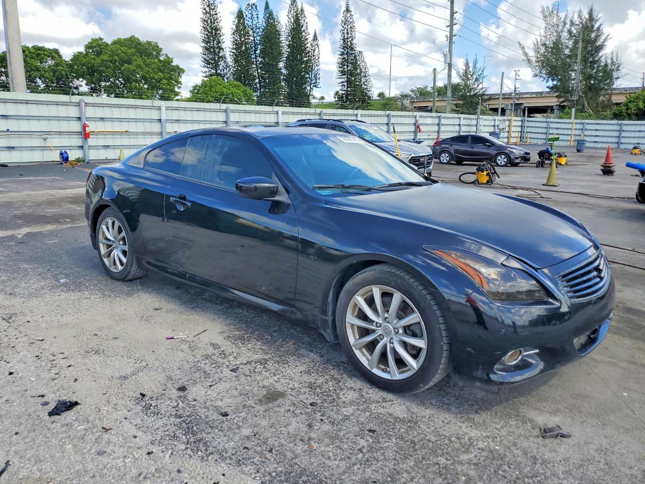 INFINITI Q60 Journey