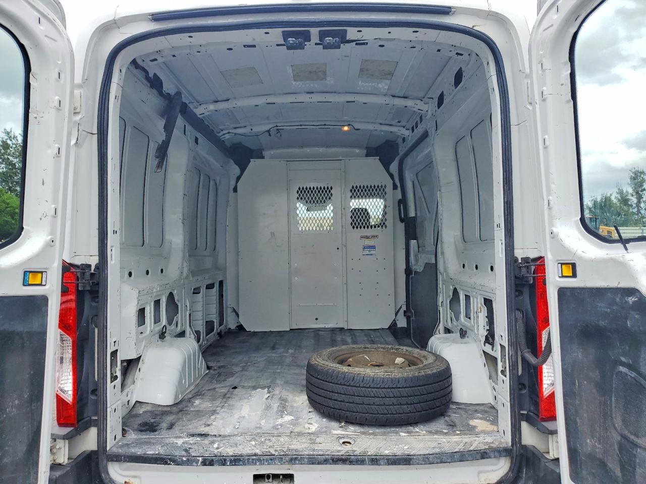 Ford Transit T-250