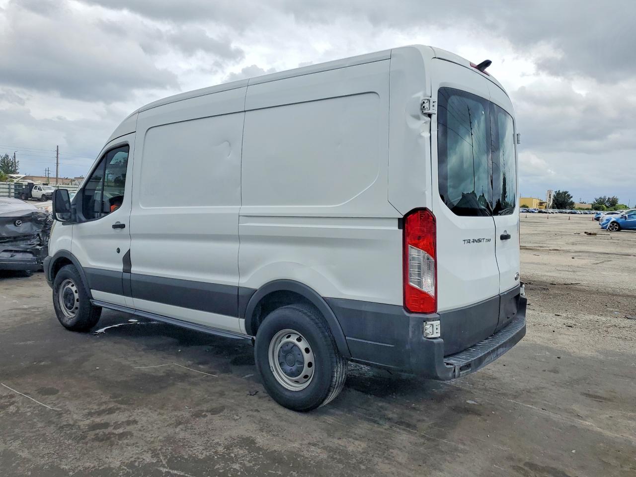 Ford Transit T-250