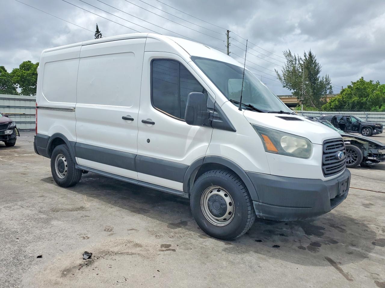 Ford Transit T-250