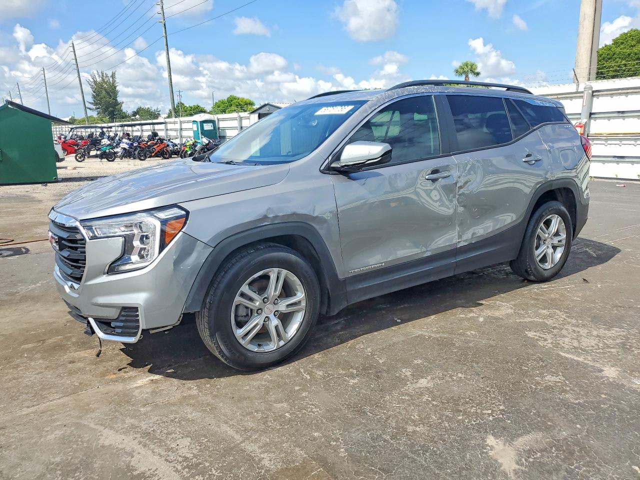 Salvage GMC Terrain Image
