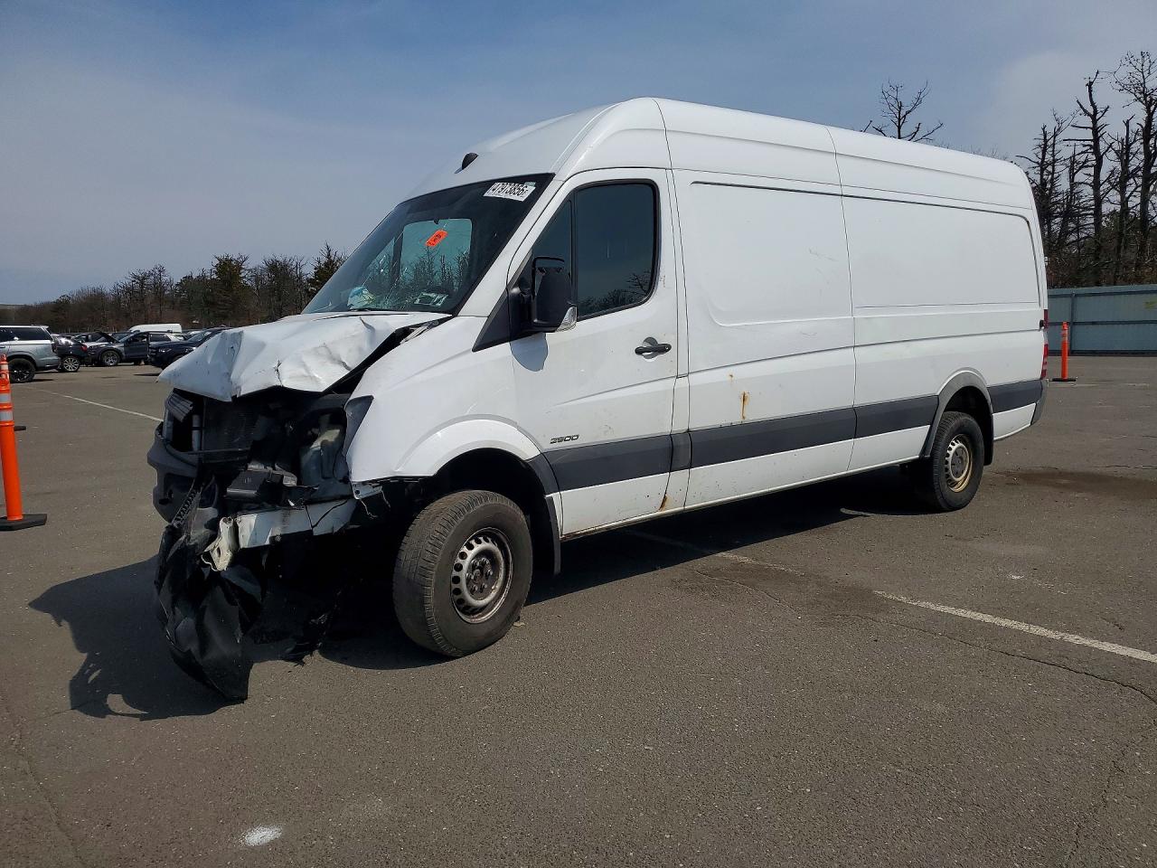 Salvage Mercedes-Benz Sprinter Image