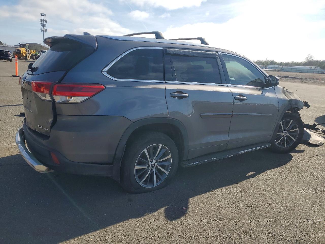Toyota Highlander Xle