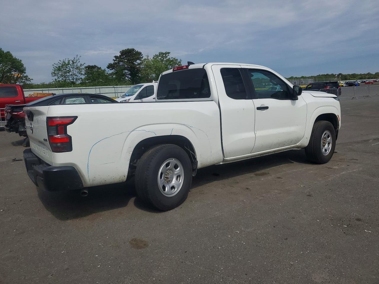Nissan Frontier S