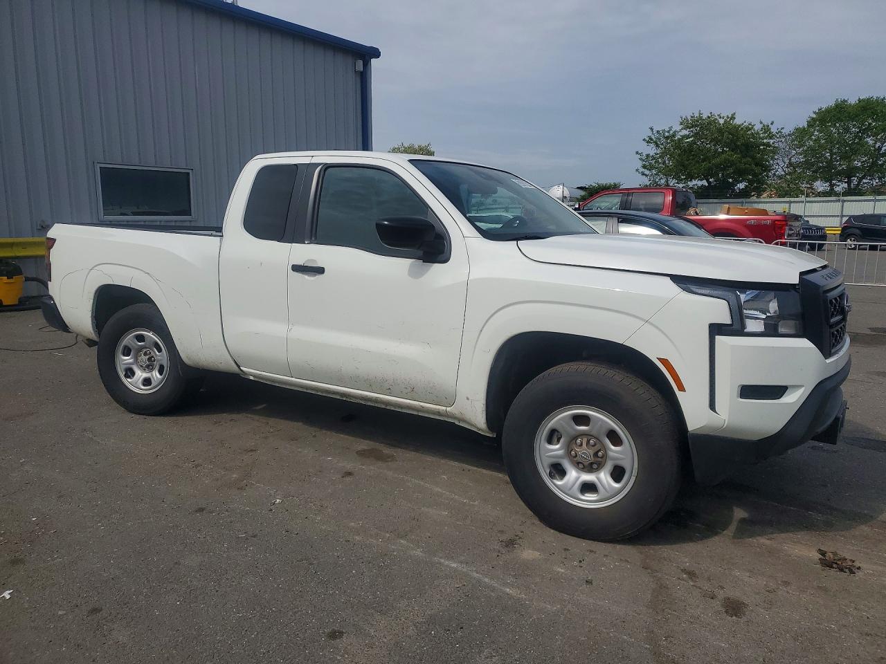 Nissan Frontier S
