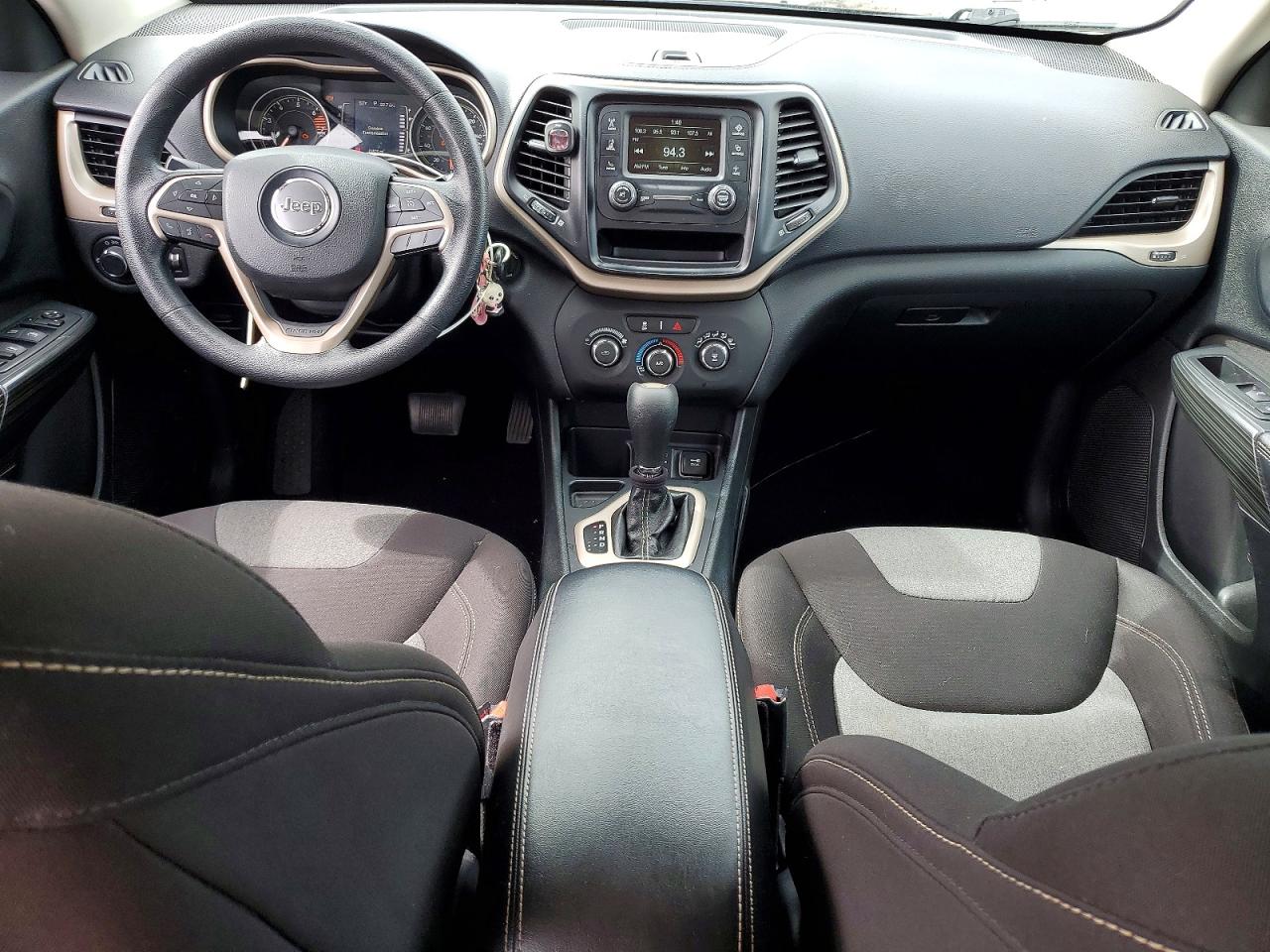 Jeep Cherokee Sport