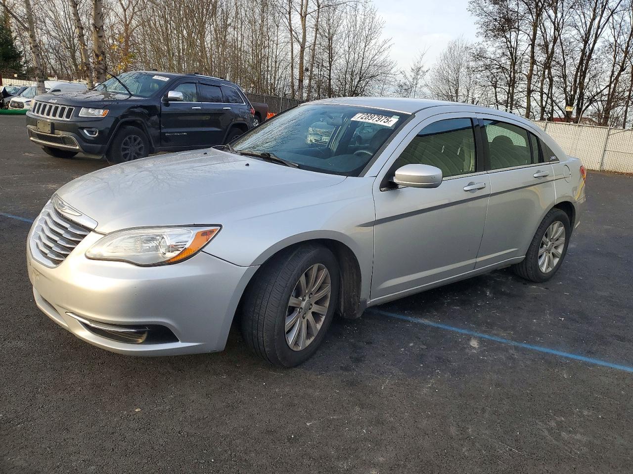 Salvage Chrysler 200 Image